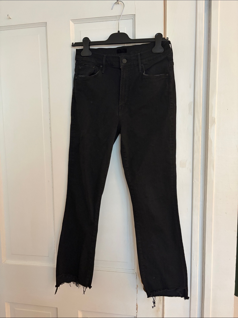 MOTHER Black Cropped Ankle Jeans